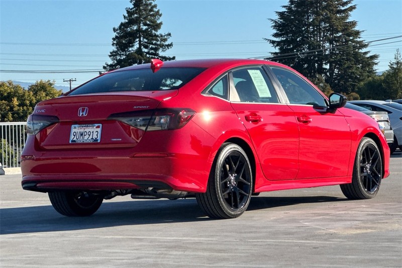 Honda Civic Sedan Hybrid Vehicle Full-screen Gallery Image 03