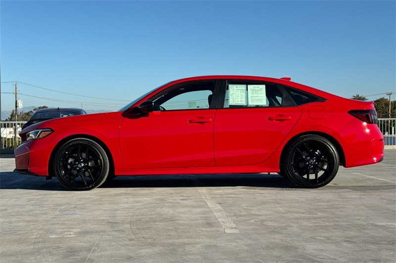 Honda Civic Sedan Hybrid Vehicle Full-screen Gallery Image 06