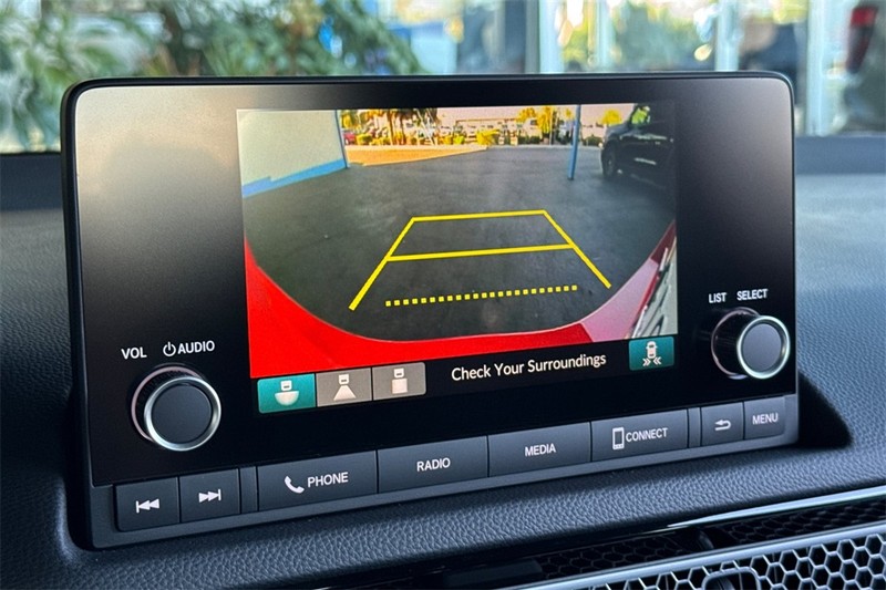 Honda Civic Sedan Hybrid Vehicle Full-screen Gallery Image 17