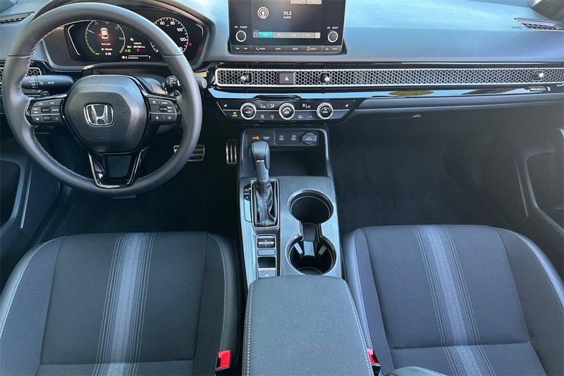 Honda Civic Sedan Hybrid Vehicle Full-screen Gallery Image 12