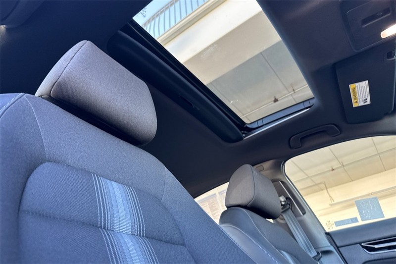 Honda Civic Sedan Hybrid Vehicle Full-screen Gallery Image 15