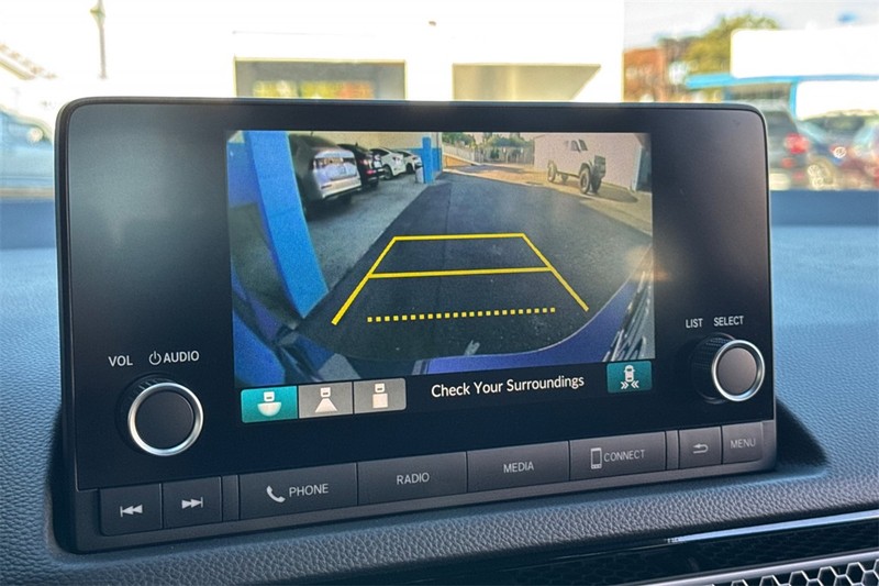 Honda Civic Sedan Hybrid Vehicle Full-screen Gallery Image 17