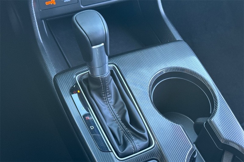 Honda Civic Sedan Hybrid Vehicle Full-screen Gallery Image 19