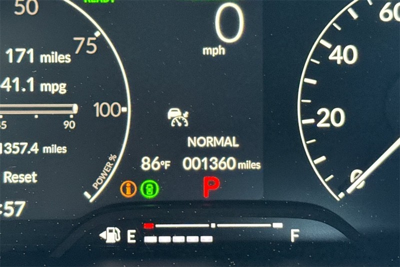 Honda Civic Sedan Hybrid Vehicle Full-screen Gallery Image 23