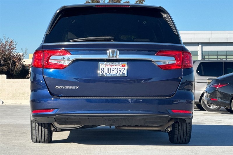 Honda Odyssey Vehicle Full-screen Gallery Image 04