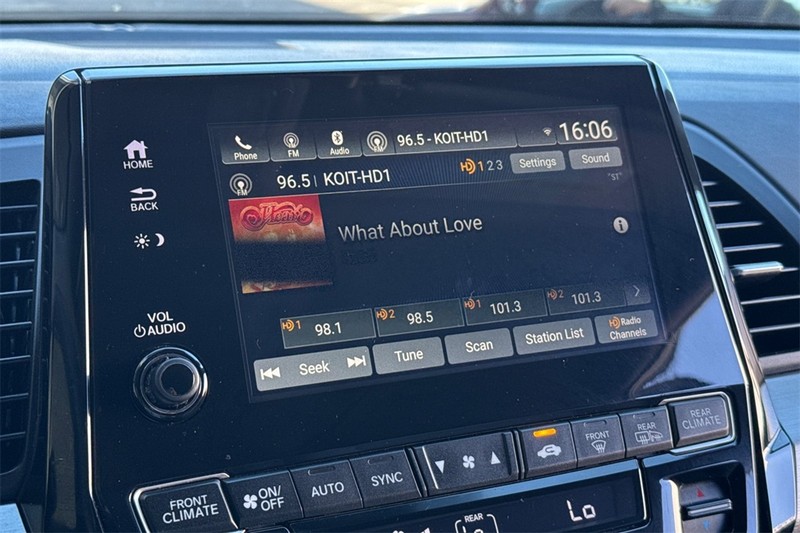 Honda Odyssey Vehicle Full-screen Gallery Image 16