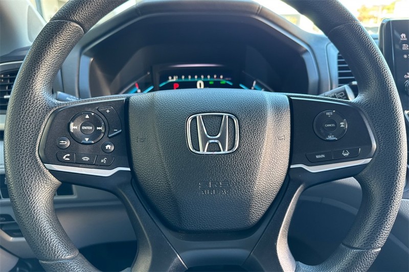 Honda Odyssey Vehicle Full-screen Gallery Image 21