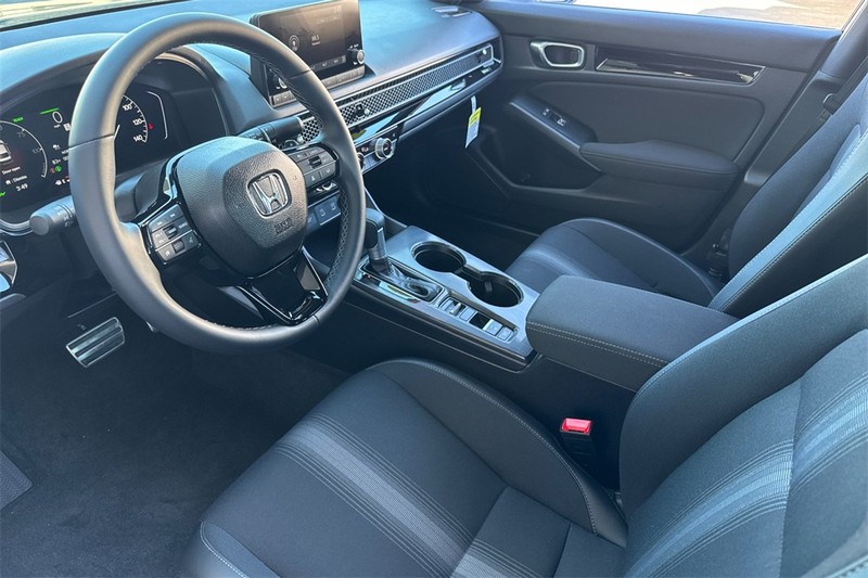 Honda Civic Sedan Hybrid Vehicle Full-screen Gallery Image 09