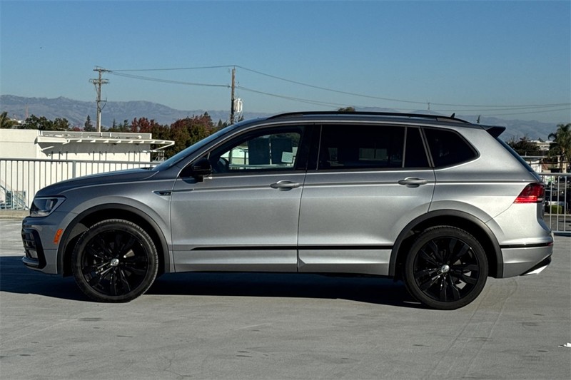 Volkswagen Tiguan Vehicle Full-screen Gallery Image 06