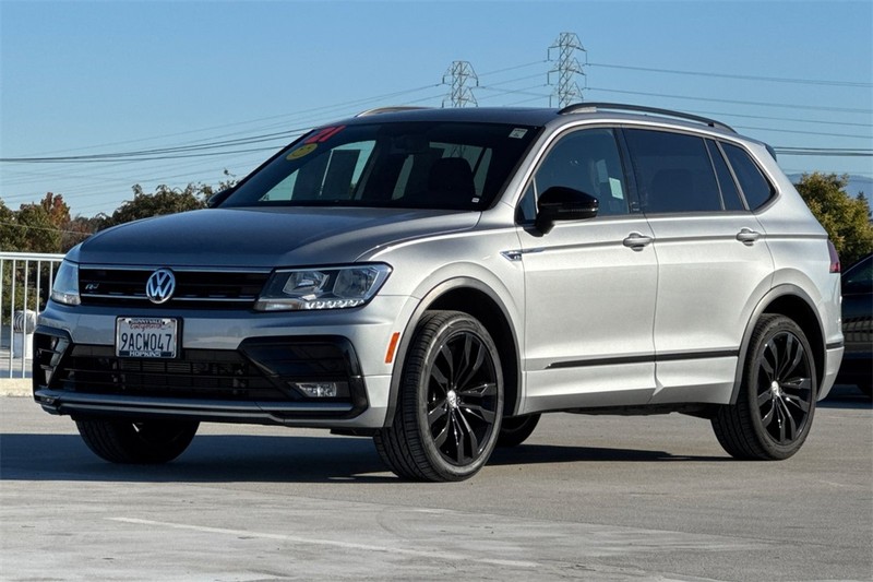 Volkswagen Tiguan Vehicle Full-screen Gallery Image 07
