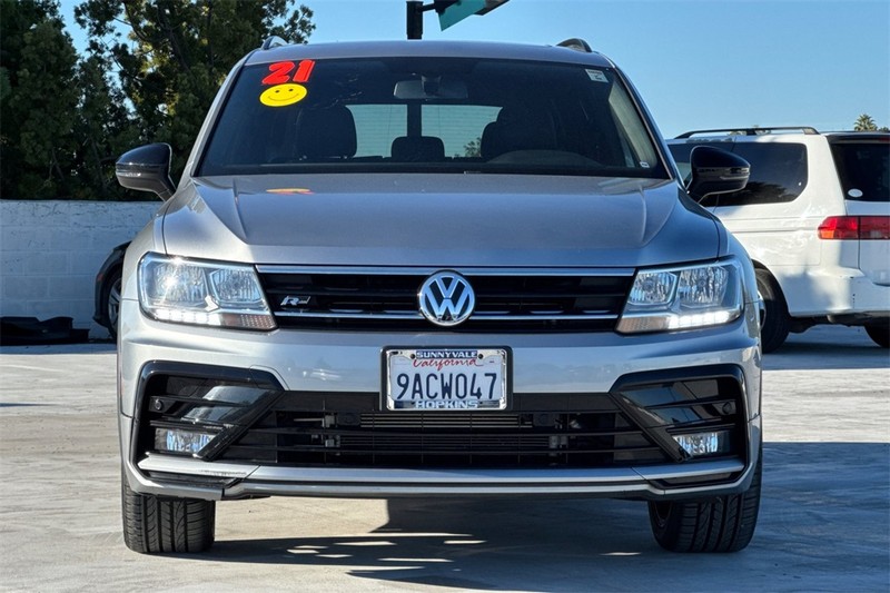 Volkswagen Tiguan Vehicle Full-screen Gallery Image 08