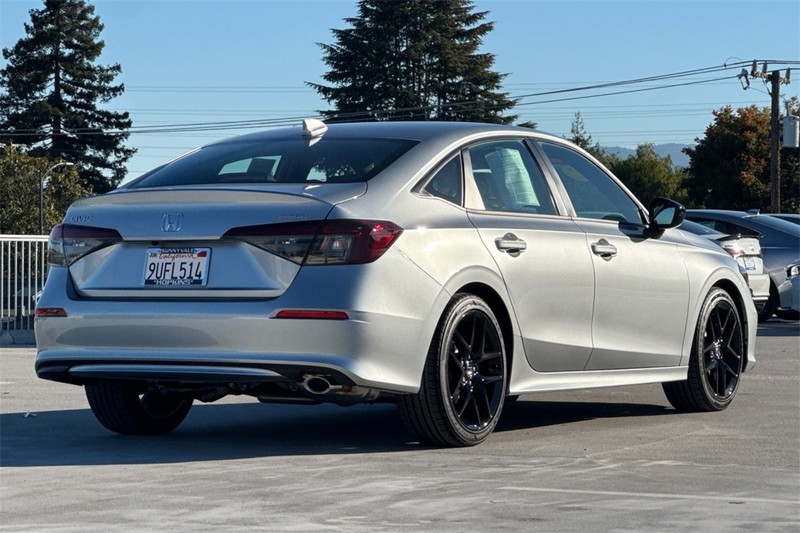 Honda Civic Sedan Vehicle Full-screen Gallery Image 03