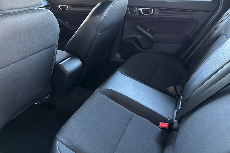 Honda Civic Sedan Vehicle Full-screen Gallery Image 11