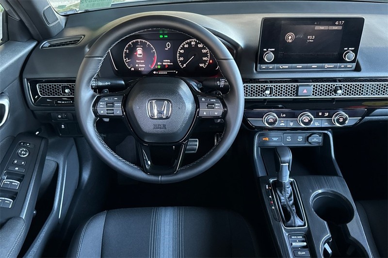 Honda Civic Sedan Vehicle Full-screen Gallery Image 13