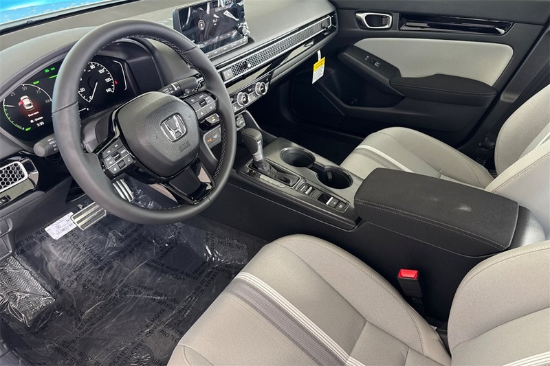 Honda Civic Sedan Hybrid Vehicle Full-screen Gallery Image 07