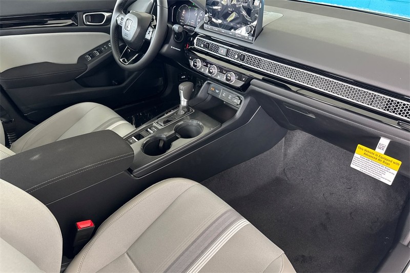 Honda Civic Sedan Hybrid Vehicle Full-screen Gallery Image 12