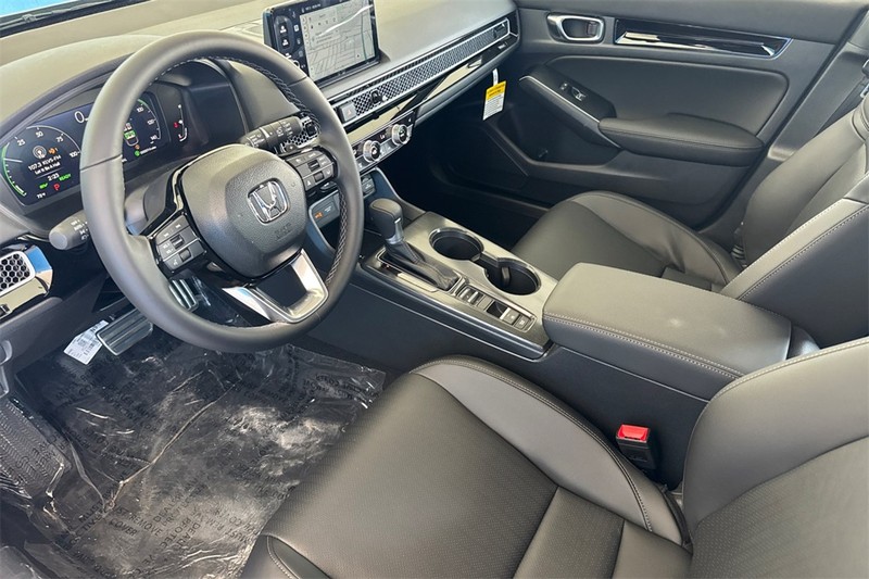 Honda Civic Hatchback Hybrid Vehicle Full-screen Gallery Image 07