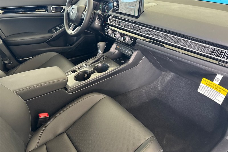 Honda Civic Hatchback Hybrid Vehicle Full-screen Gallery Image 12