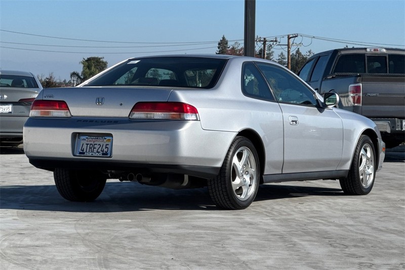 Honda Prelude Vehicle Full-screen Gallery Image 03