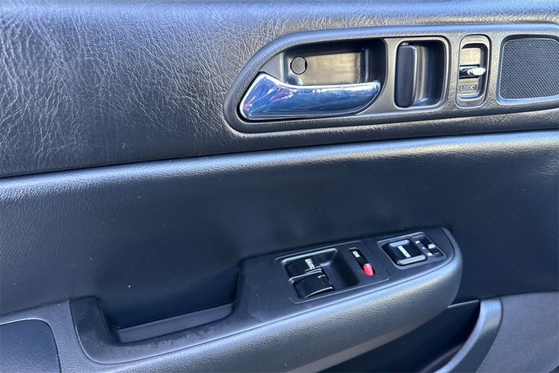 Honda Prelude Vehicle Full-screen Gallery Image 10