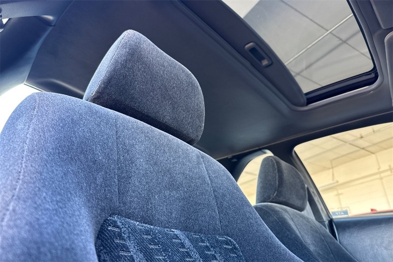 Honda Prelude Vehicle Full-screen Gallery Image 15