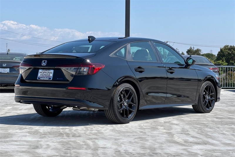 Honda Civic Sedan Hybrid Vehicle Full-screen Gallery Image 04