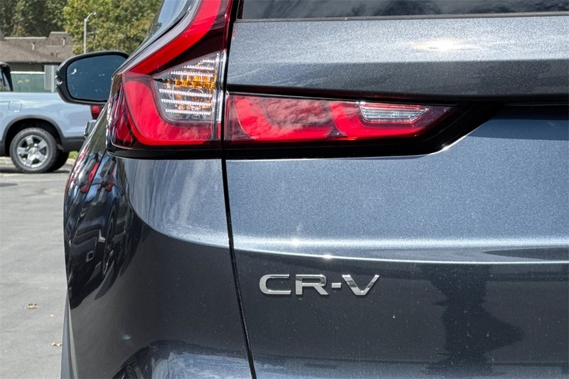 Honda CR-V Vehicle Full-screen Gallery Image 05