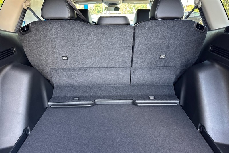 Honda CR-V Vehicle Full-screen Gallery Image 11