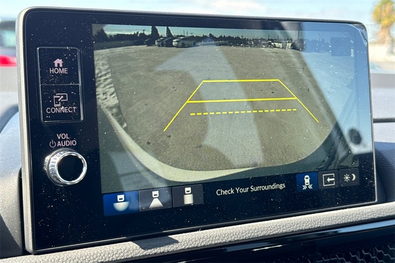 Honda CR-V Vehicle Full-screen Gallery Image 16