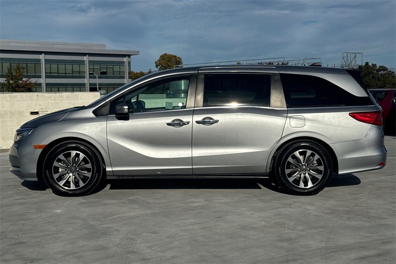 Honda Odyssey Vehicle Full-screen Gallery Image 06