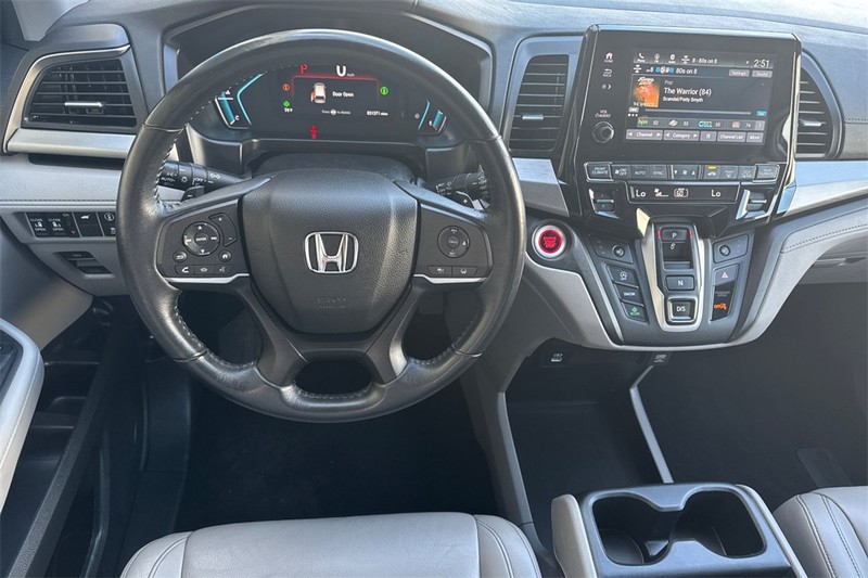 Honda Odyssey Vehicle Full-screen Gallery Image 13
