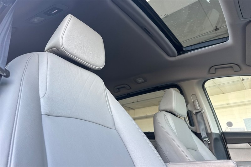 Honda Odyssey Vehicle Full-screen Gallery Image 17