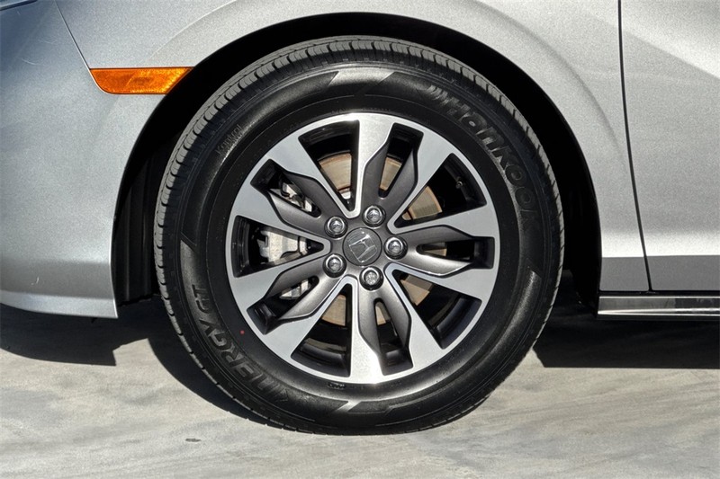 Honda Odyssey Vehicle Full-screen Gallery Image 26