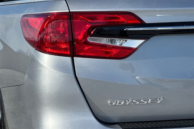 Honda Odyssey Vehicle Full-screen Gallery Image 27