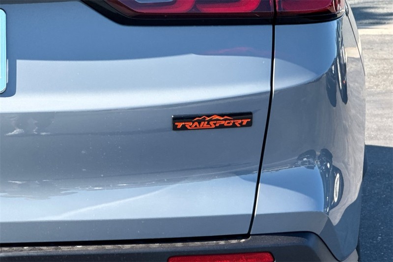 Honda CR-V Hybrid Vehicle Full-screen Gallery Image 06