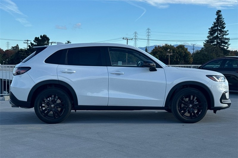 Honda HR-V Vehicle Full-screen Gallery Image 03