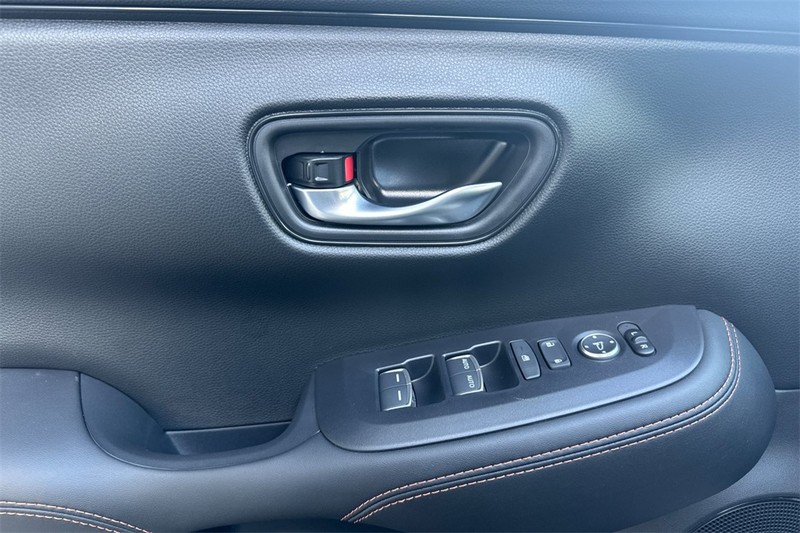 Honda HR-V Vehicle Full-screen Gallery Image 08