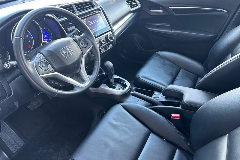 Honda Fit Vehicle Full-screen Gallery Image 09