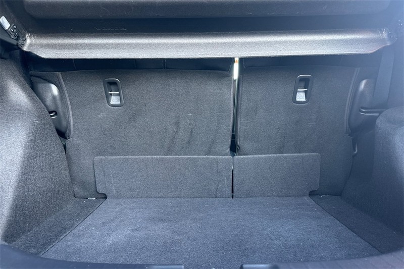 Honda Fit Vehicle Full-screen Gallery Image 14