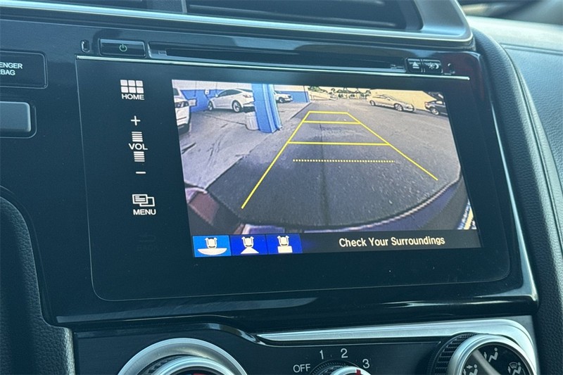 Honda Fit Vehicle Full-screen Gallery Image 18