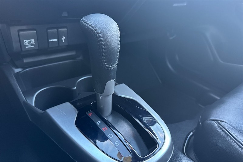 Honda Fit Vehicle Full-screen Gallery Image 20