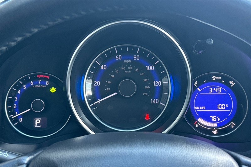 Honda Fit Vehicle Full-screen Gallery Image 23