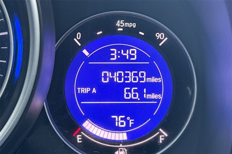 Honda Fit Vehicle Full-screen Gallery Image 24