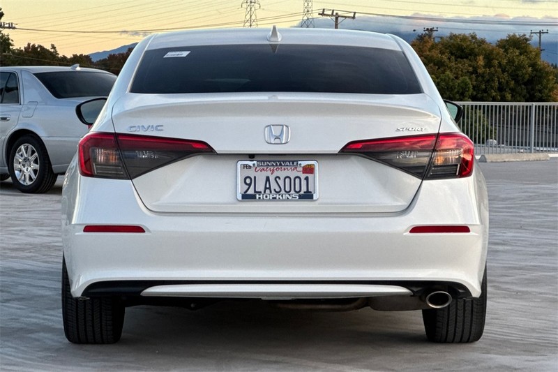 Honda Civic Sedan Vehicle Full-screen Gallery Image 04