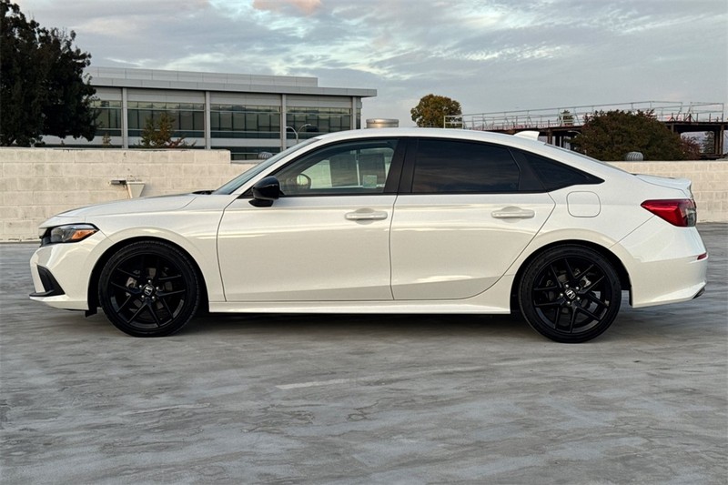 Honda Civic Sedan Vehicle Full-screen Gallery Image 06