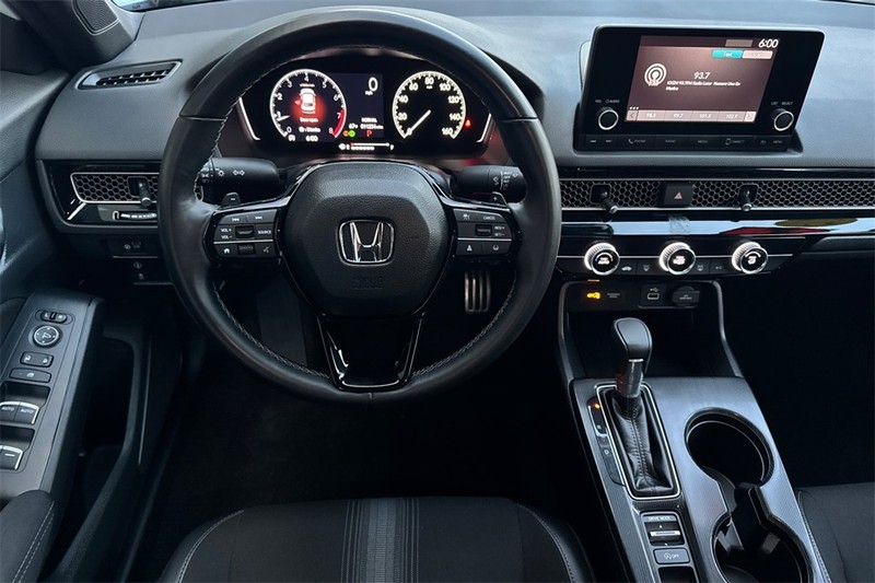 Honda Civic Sedan Vehicle Full-screen Gallery Image 13