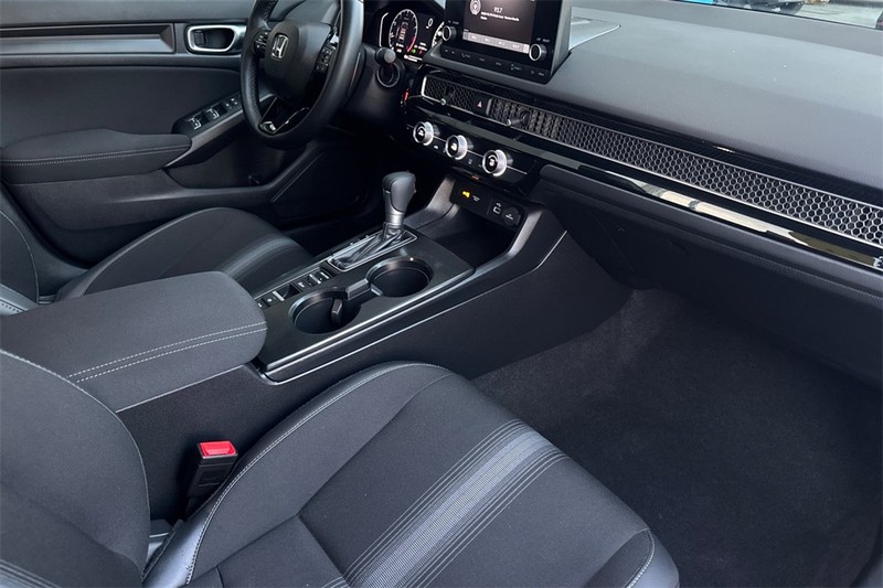 Honda Civic Sedan Vehicle Full-screen Gallery Image 14