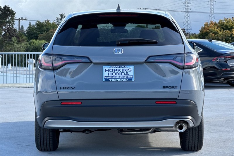 Honda HR-V Vehicle Full-screen Gallery Image 05