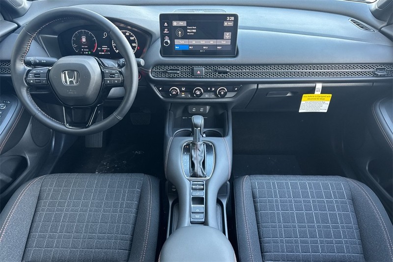 Honda HR-V Vehicle Full-screen Gallery Image 10