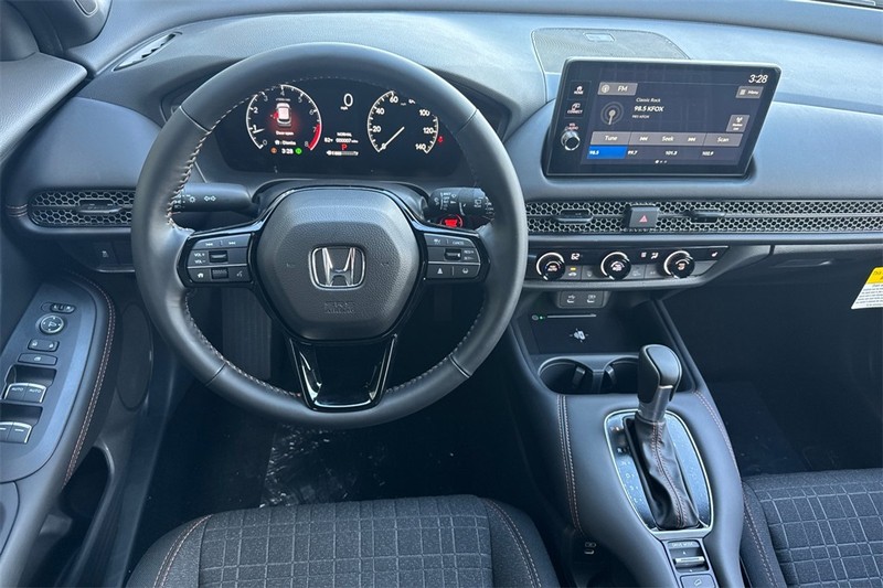 Honda HR-V Vehicle Full-screen Gallery Image 11